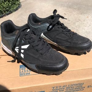 Men’s Cleats size 10.5 Black, Easton